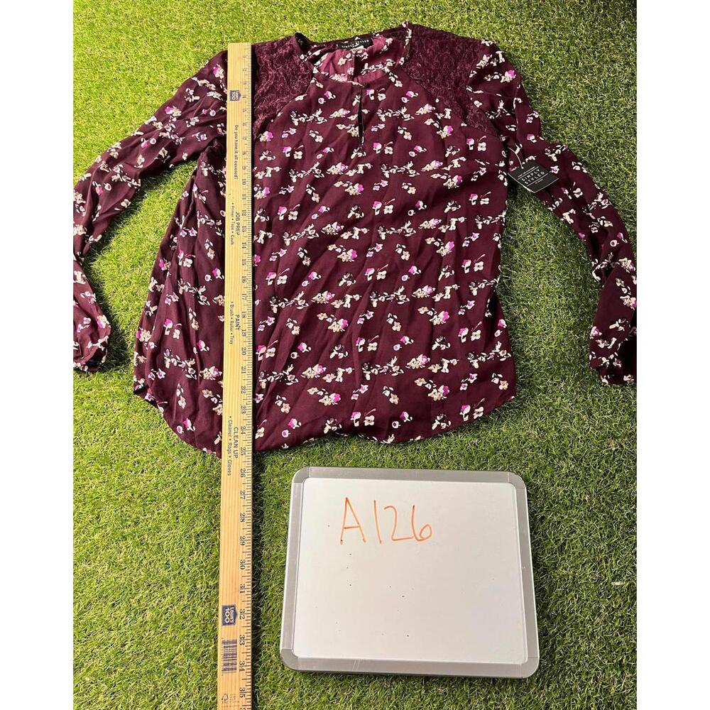 Simply Styled Women's Purple Floral Blouse with Lace Detail,‎ Size M